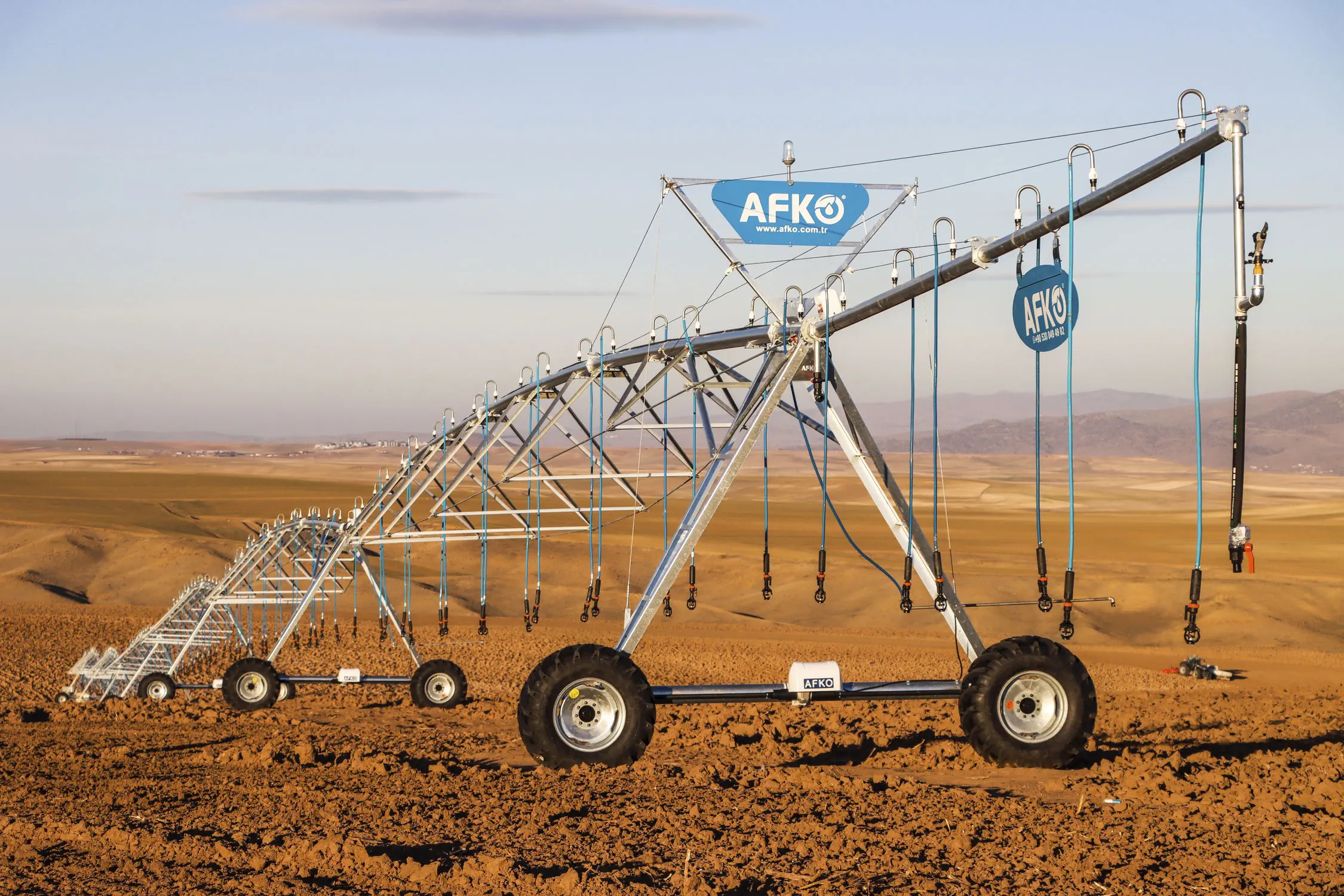 Центральное круговая дождевальная машина - Small - AFKO PIVOT IRRIGATION  SYSTEMS - мобильное / на колесах / электрическое