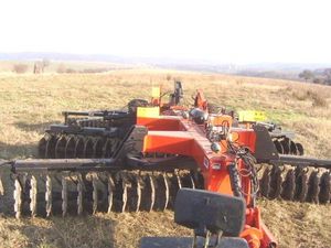 навесной дисковый культиватор