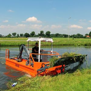 косилка для травы на воде с дизельным двигателем