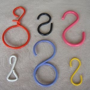 крюк из пластика