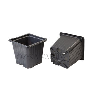 горшок из пластика
