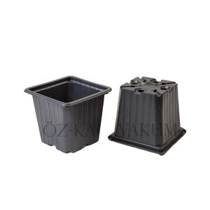 горшок из пластика