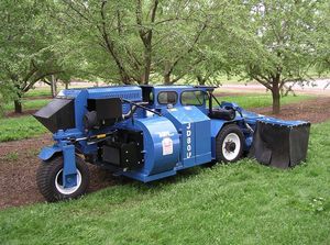 самоходная подметальная машина 1