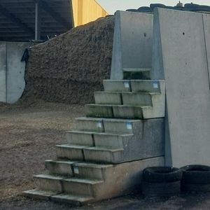 бункерная стена из бетона