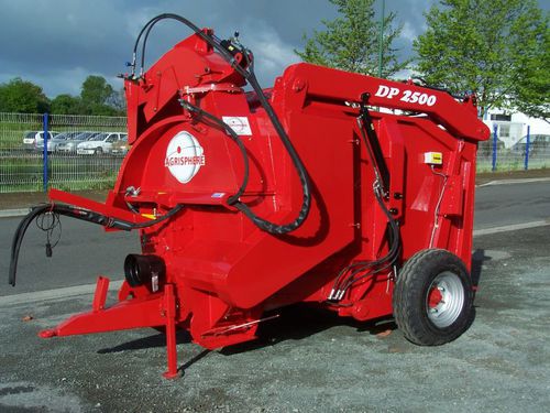 Прицепной выдуватель соломы - DP 2500T - Atelier 3T - для рулонных кип / автоматическая разгрузка / для питания