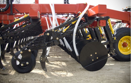 Пневматическая линейная сеялка - 3320 XTC - Bourgault Industries Ltd.