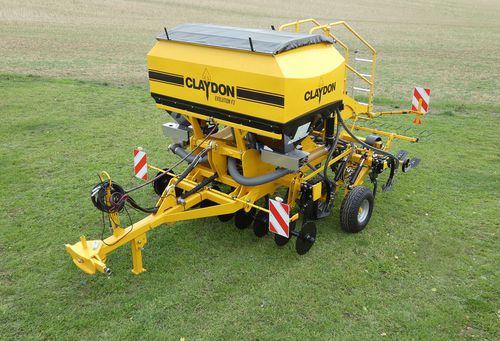 Механическая линейная сеялка - Hybrid T3 - Claydon Yield-o-Meter Ltd. - с зубьями / прицепная / с системой подачи удобрений