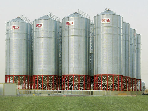 Зернохранилище для злаковых - Cukurova Silo Isletmeciligi ve Mak. San. Ins. Tic. Ltd. Sti. - для питания животных / из стали / с бункером