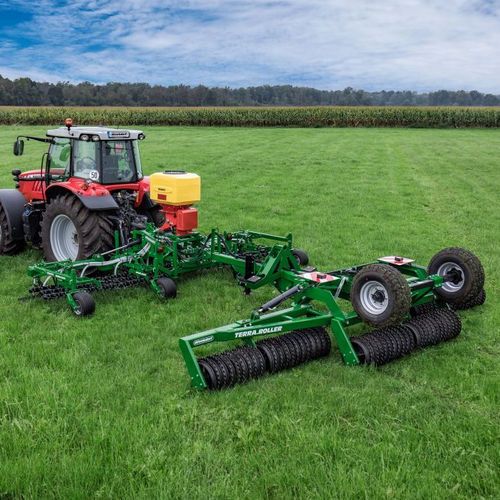 Борона управляемая трактором - GREEN.RAKE expert + TERRA.ROLLER expert - Düvelsdorf Handelsgesellschaft mbH - луга / зубчатая / краб