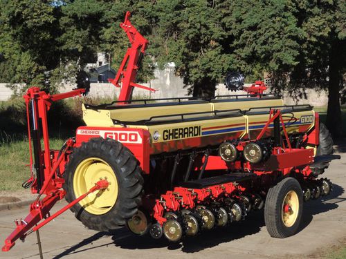 Традиционная линейная сеялка - G-100 - E. Gherardi e Hijos S.A. - дисковая / прицепная / с системой подачи удобрений