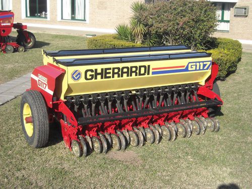 Традиционная линейная сеялка - G -117 - E. Gherardi e Hijos S.A. - с системой подачи удобрений / контроль глубины