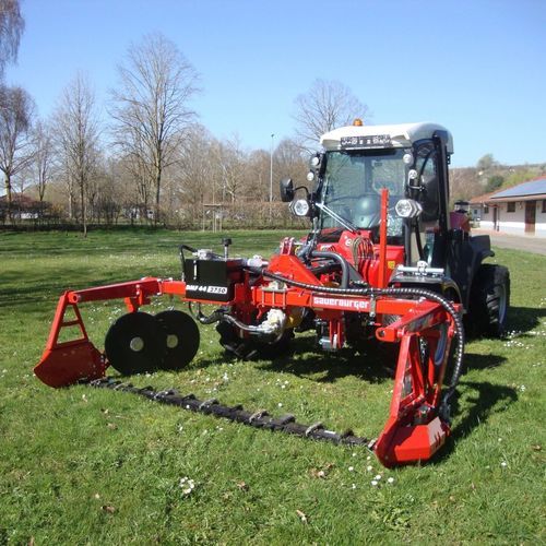 Навесная косилка - DMF44 series - F.X.S. Sauerburger Traktoren und Gerätebau GmbH - с режущим брусом / для трактора
