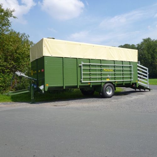 Прицеп для перевозки скота для крупного рогатого скота - V 750 / 6.0 - Fortuna Fahrzeugbau GmbH & Co. KG - одноосный / с распашными дверьми