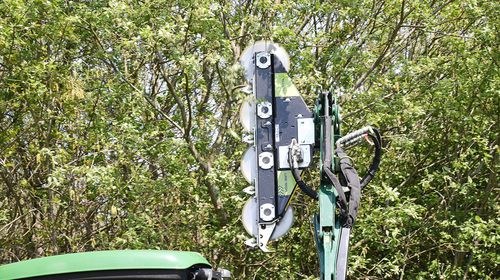 Машина для срезания веток для деревьев - LRS 1601 - GreenTec A/S - для установки на трактор / дисковая / вертикальная