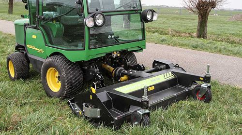 Передняя косилка - FM 16 PARK, FM 18 PARK - GreenTec A/S - с молотками / с приводным валом