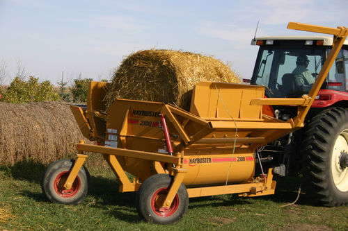 Полуприцепной выдуватель соломы - BALEBUSTER 2100 - Haybuster Agricultural Products - навесной / для соломы / для рулонных кип