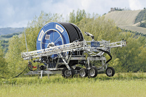 Ирригационная рампа кормление с помощью труб - Turbowing - IDROFOGLIA Srl - колесная / для улицы
