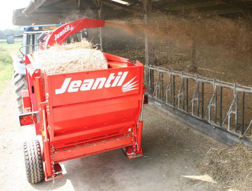 Прицепной выдуватель соломы - PR 6000 GM - JEANTIL S.A. - для кормов / для рулонных кип / двойной