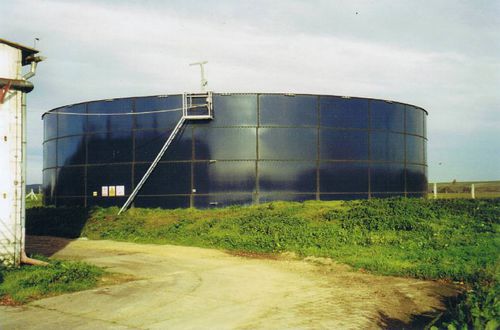 Резервуар для навозной жижи - Lothar Becker Agrartechnik GmbH - из бетона / из нержавеющей стали / с мешалкой