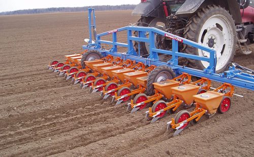 Дисковая сеялка точного высева - UD 2000 - Maschinenfabrik SCHMOTZER GmbH - для установки на трактор