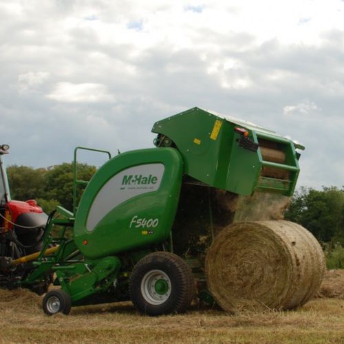Пресс для круглых кип - F5400 - McHale Engineering Ltd. - с фиксированной камерой