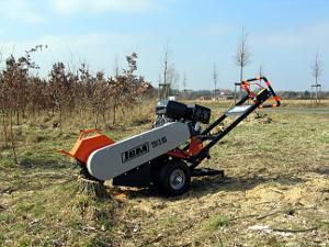 Измельчитель пней толкаемого типа - 2913 BD - Müllers & Backhaus GmbH & Co. KG - с дизельным двигателем