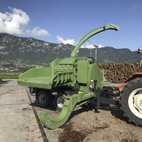 Буксируемый измельчитель веток - PTH 1200/820 G - PEZZOLATO Officine Costruzioni Meccaniche S.p.A. - с дизельным двигателем