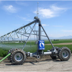 Ирригационная рампа кормление с помощью труб - REINKE Irrigation - 4-колесная / с одним крылом