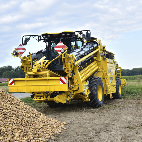 Уборочная машина для картофеля - KARTOFFELMAUS 5 - ROPA Fahrzeug- und Maschinenbau GmbH - для сахарной свеклы / самоходная