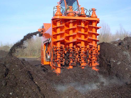 Самоходный переворотчик компоста - PANTER VTC 3000 - SEKO INDUSTRIES