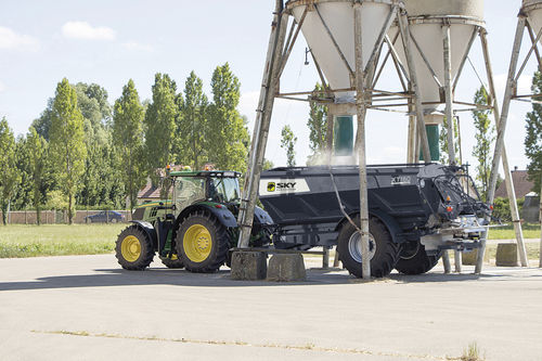 Прицепной разбрасыватель удобрений - XT - SKY Agriculture - твердый / жидкий / во всю ширину