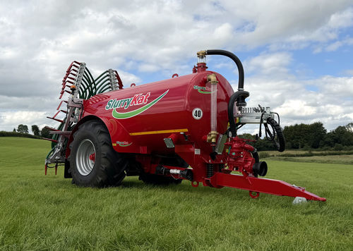 Одноосный разбрасыватель жидкого навоза - Farmline - SlurryKat Ltd. - прицепной