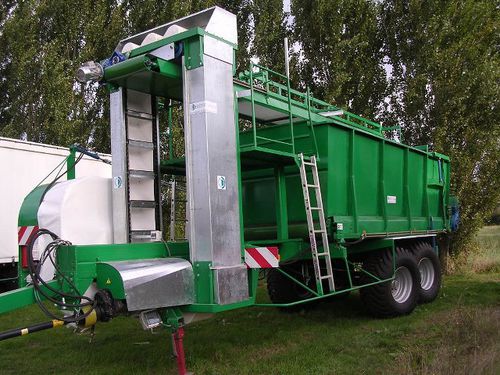 Уборочный конвейер для брокколи - Sweere Agricultural Equipment - для цветной капусты / прицепной / со штанцевой машиной