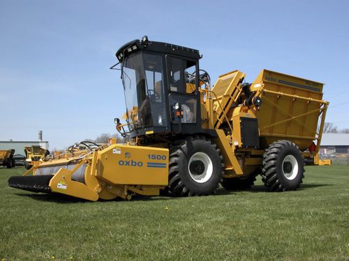 Уборочная машина для овощей - Oxbo - 2430 - Sweere Agricultural Equipment - самоходная / 2 ряда