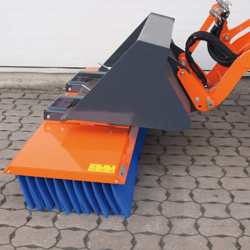 Подметальная машина для дорог - SOLO push broom - Tuchel Maschinenbau - переднего монтажа