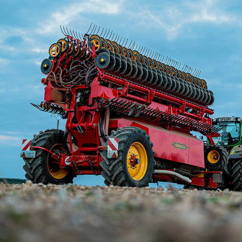 Пневматическая линейная сеялка - Inspire 1200C/S - VÄDERSTAD GmbH - с зубьями / прицепная / с системой подачи удобрений