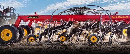 Пневматическая линейная сеялка - Hawk 40-84 - VÄDERSTAD GmbH - с зубьями / складная / с системой подачи удобрений