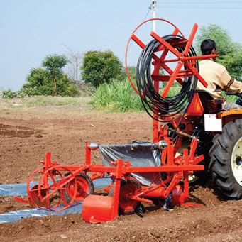 Полуавтоматическое оборудование для натягивания пленки - VST Tillers Tractors Ltd.