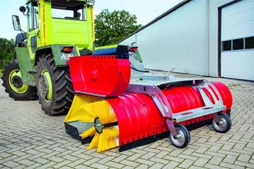 Подметальная машина для установки на вилочном погрузчике - Optimal 2300 - Westermann GmbH & Co. KG - для дорог / для хлева / переднего монтажа