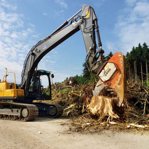 Вертикальный измельчитель пней - Woodcracker R series - Westtech Maschinenbau GmbH - навесной / с гидравлическим приводом