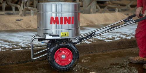 Дозатор скребок - AG MINI - AG Products - для моющих средств / извести / для животноводства
