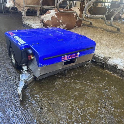 Роботизированный отвал для навоза - AVENGER pickup - HETWIN Automation Systems GmbH - прямой / для щелевого пола / с электродвигателем