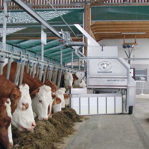 Робот для кормежки на рейке - BUTLER SILVER - WASSERBAUER GmbH Fütterungssysteme - для крупного рогатого скота / с пододвигателем кормов толкателем / программируемый