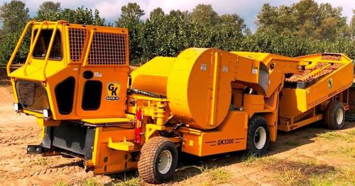 Уборочная машина для орехов - GK-3300 - G K Machine, Inc. - самоходная