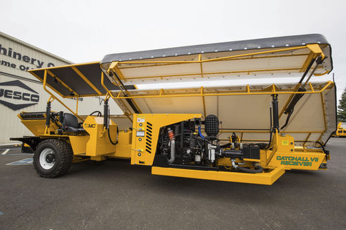 Уборочная машина для фруктов - VII Series  - Wesco Trailers by Orchard Machinery Corp. - для орехов / самоходная