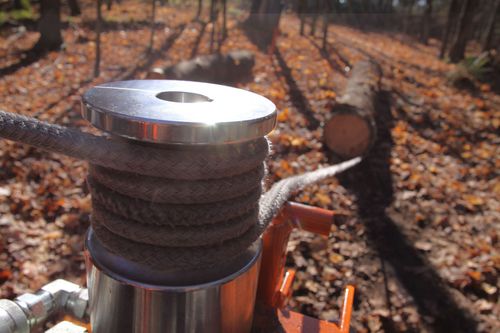 Установленная лесохозяйственная лебедка на тракторе - Tractor mounted forestry winch - Norwood Sawmills USA, Inc.