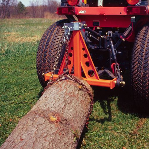 Установленная лесохозяйственная лебедка на тракторе - Log-Hog™ - Norwood Sawmills USA, Inc.