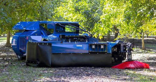 Самоходная подметальная машина - 2850 - Weiss McNair LLC. - для орехов