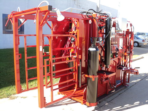 Станок для фиксации КРС для коров - ULTRA CHUTE STATIONARY - Appleton Steel, Inc. - гидравлический / уход за копытами