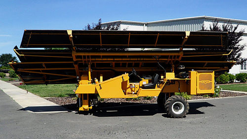 Вибратор для сбора урожая для оливок - C7-E - Coe Orchard Equipment, Inc. - для орехов / самоходный